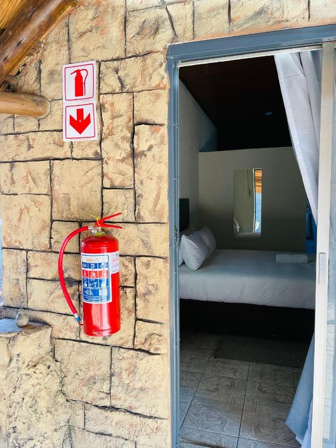 Host Hub Guest House Kempton Park Extérieur photo