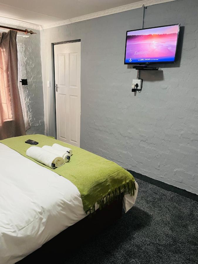 Host Hub Guest House Kempton Park Extérieur photo
