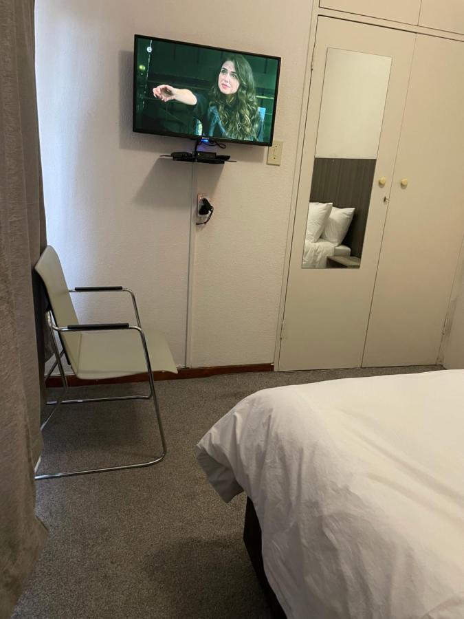 Host Hub Guest House Kempton Park Extérieur photo