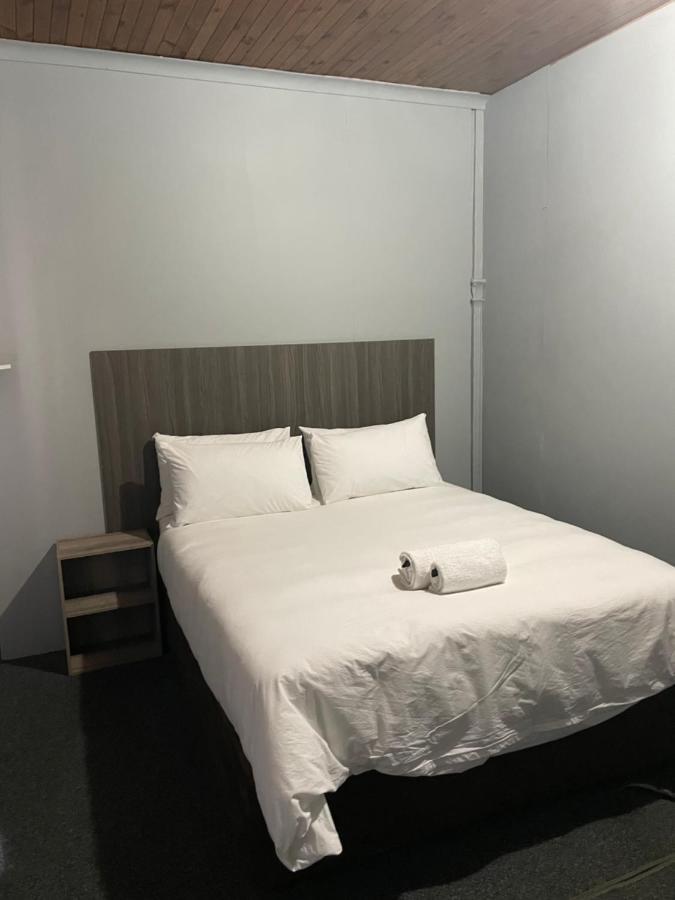Host Hub Guest House Kempton Park Extérieur photo
